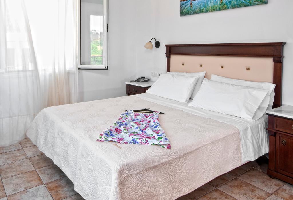 Kerkis Bay Hotel มาราโธคามปอส ภายนอก รูปภาพ