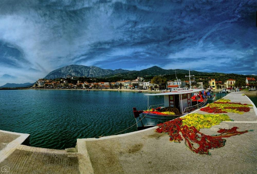 Kerkis Bay Hotel มาราโธคามปอส ภายนอก รูปภาพ